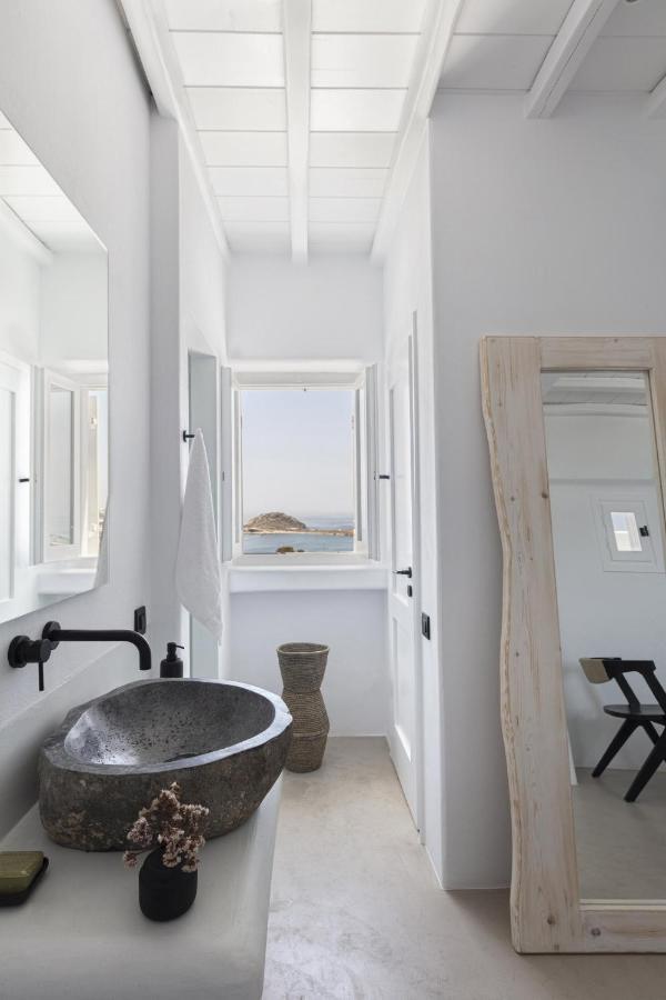 Villa Agapi, 2 Min Walk To The Beach & Heated Pool, By Red Windmill Villas คาลาฟาติส ภายนอก รูปภาพ