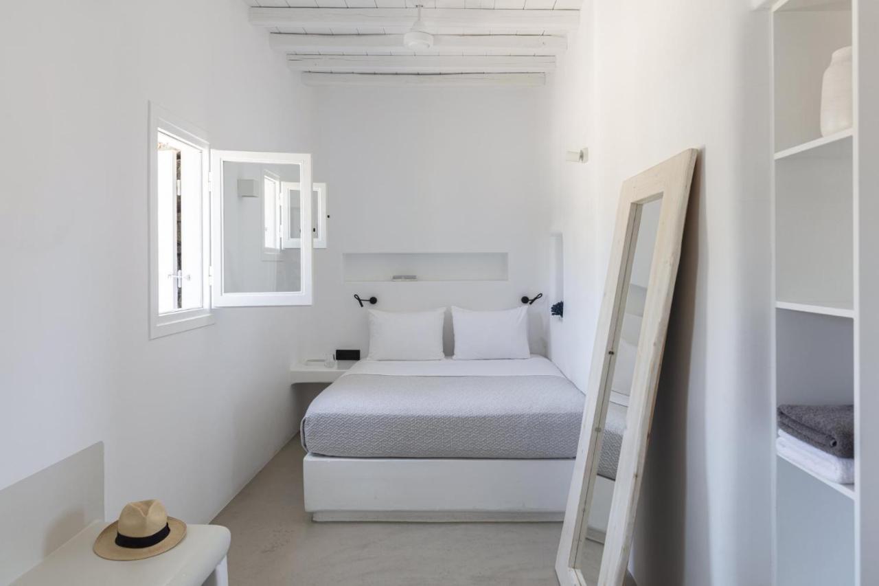 Villa Agapi, 2 Min Walk To The Beach & Heated Pool, By Red Windmill Villas คาลาฟาติส ภายนอก รูปภาพ
