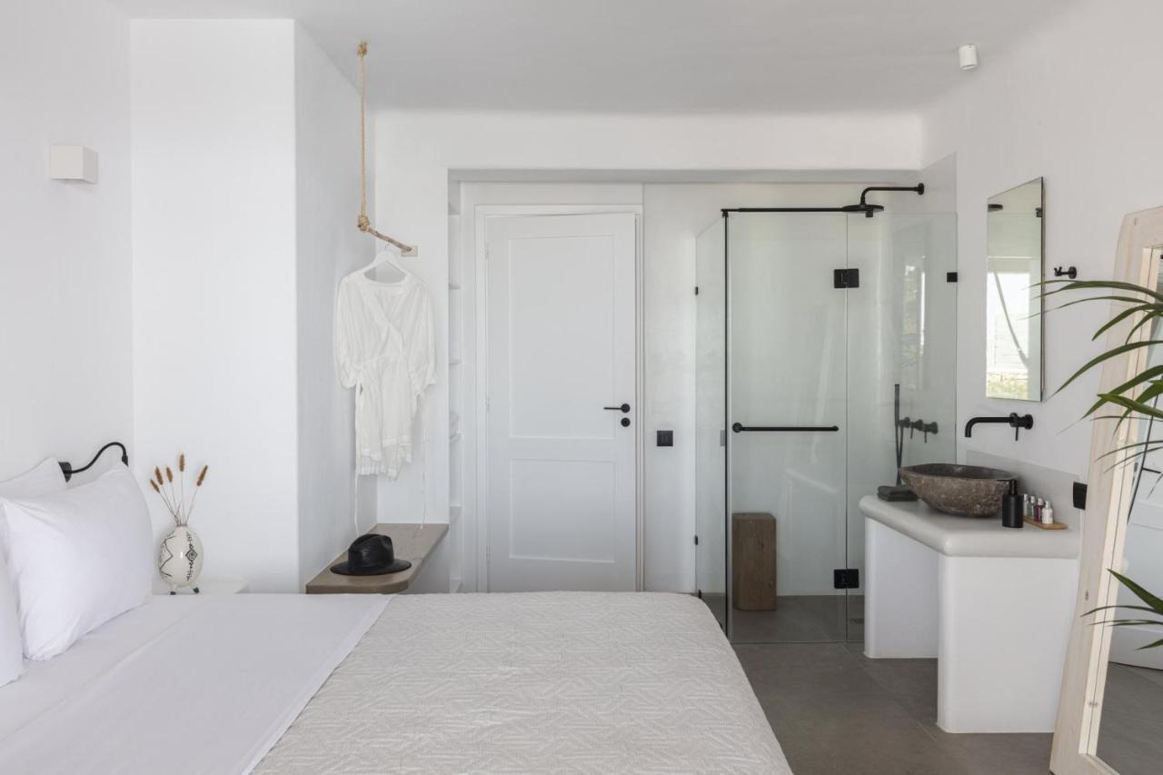 Villa Agapi, 2 Min Walk To The Beach & Heated Pool, By Red Windmill Villas คาลาฟาติส ภายนอก รูปภาพ