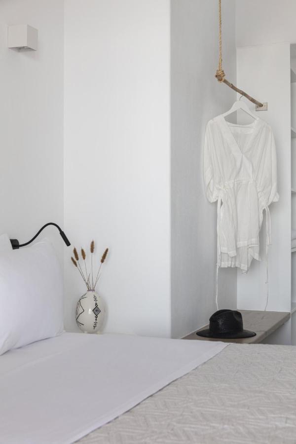 Villa Agapi, 2 Min Walk To The Beach & Heated Pool, By Red Windmill Villas คาลาฟาติส ภายนอก รูปภาพ